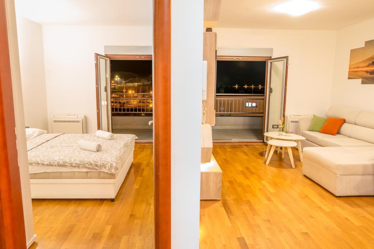 بار Apartment Stefano المظهر الخارجي الصورة